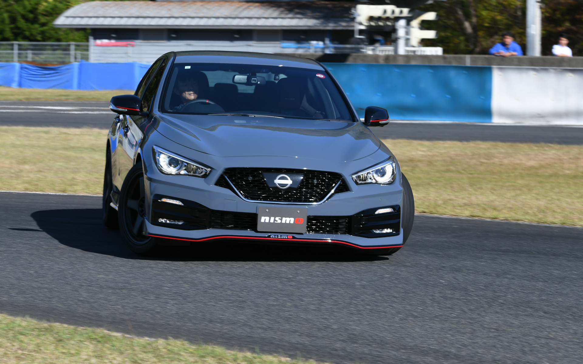 機械式LSDのおかげでトラクションもありスライドコントロールもしやすい