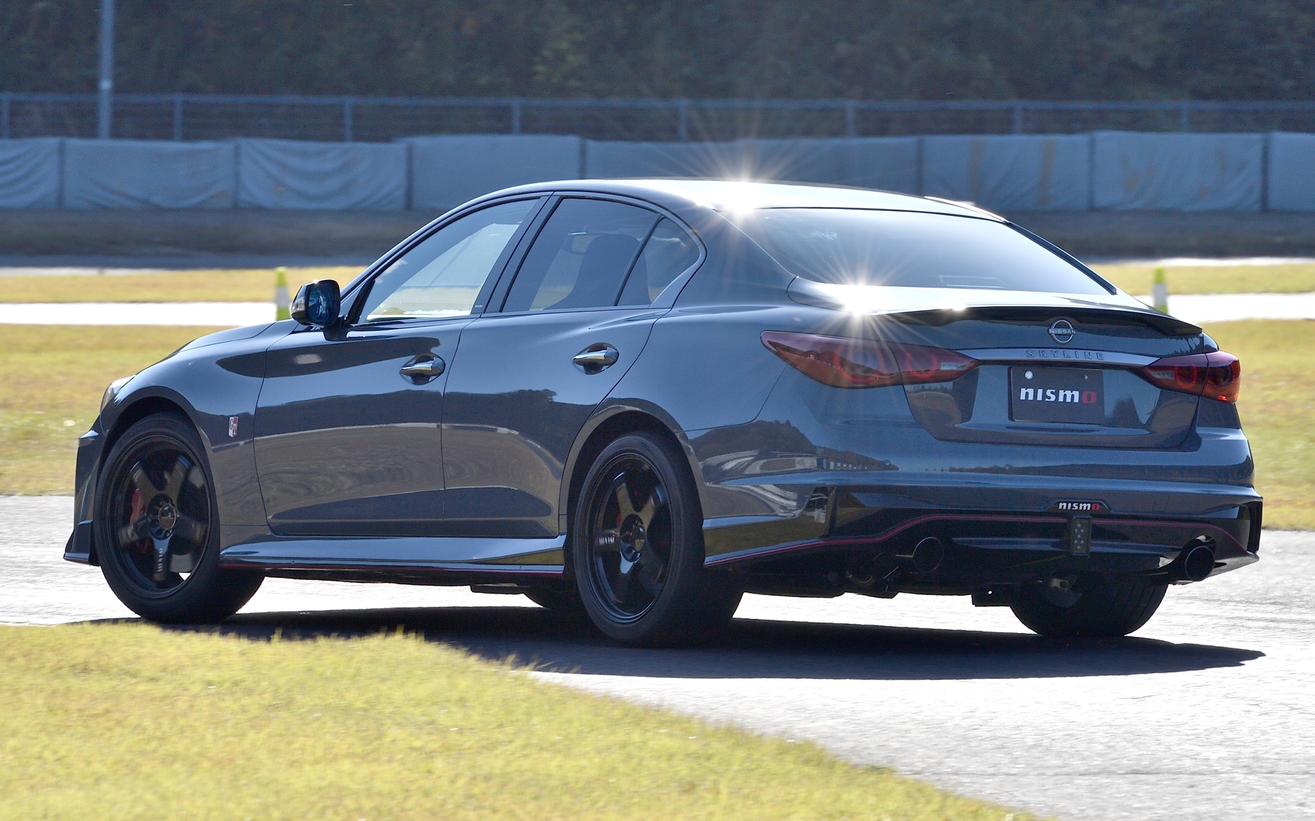 タイヤはミシュランの「パイロットスポーツ4S」で、サイズはフロントが245/40Ｒ19、リアが265/35R19