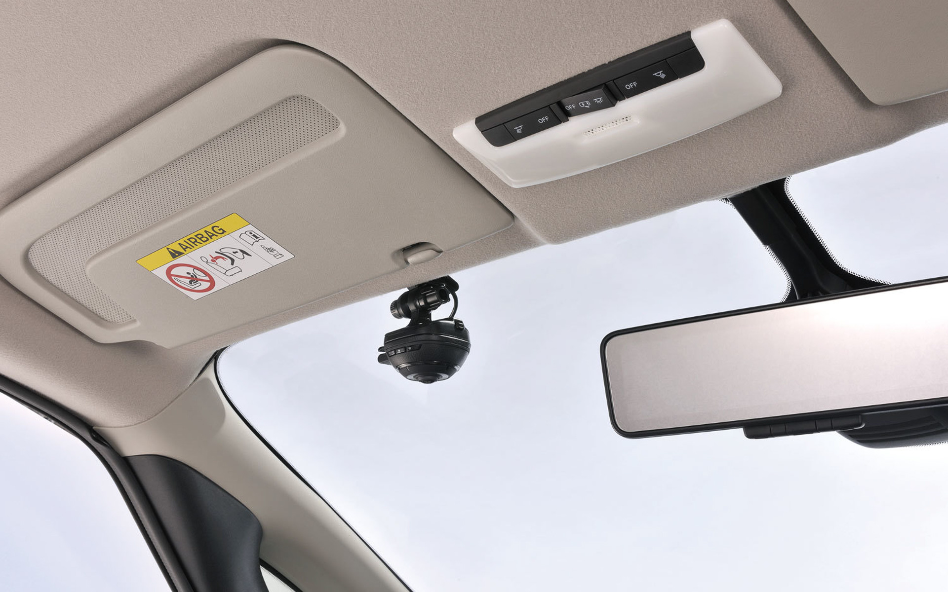 カーメイト初の360度モデル「DC3000A」