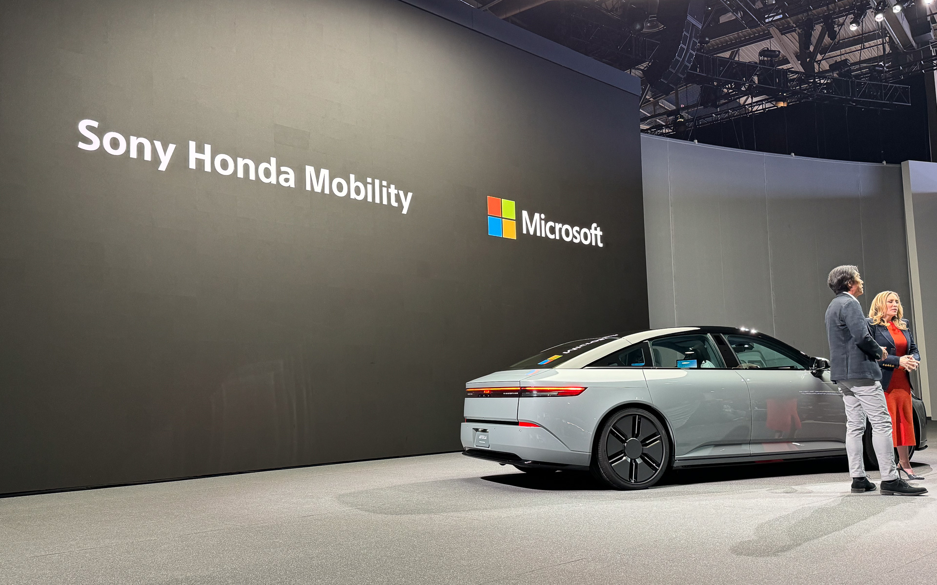 マイクロソフトとAIで協業