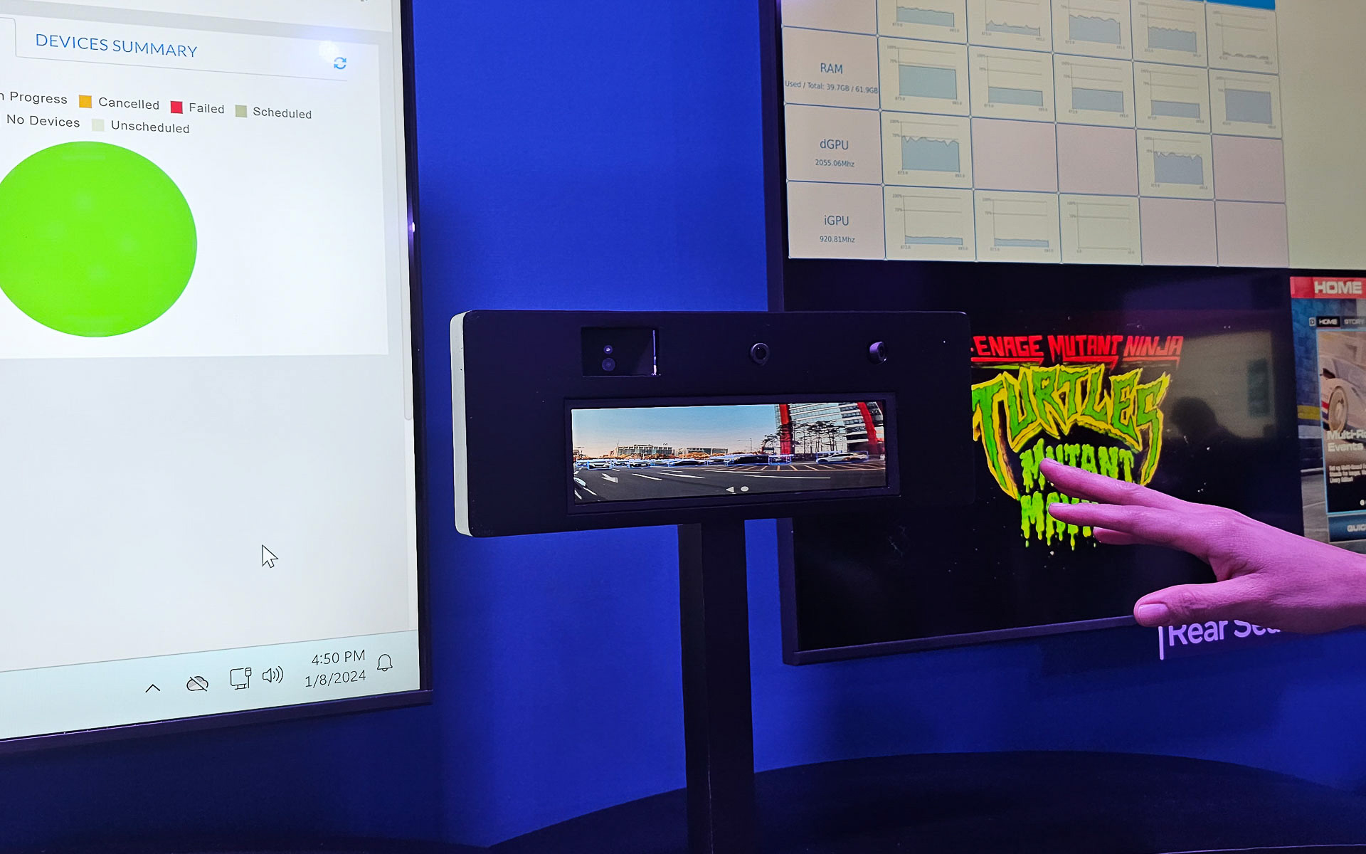 電子ミラーなどもソフトウェア的に実現される