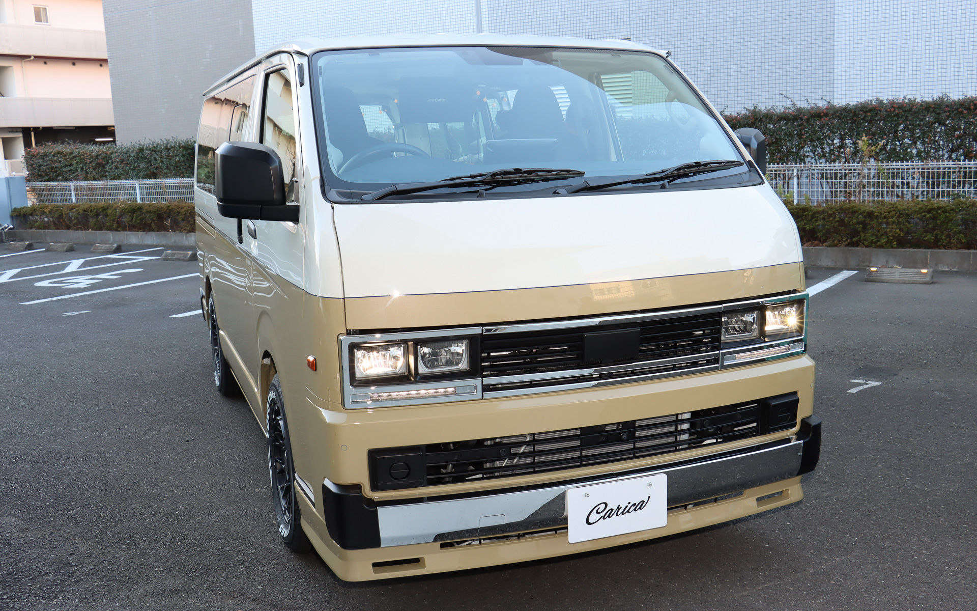 カリカ Retreatパッケージ 2.0L ガソリン 2WD