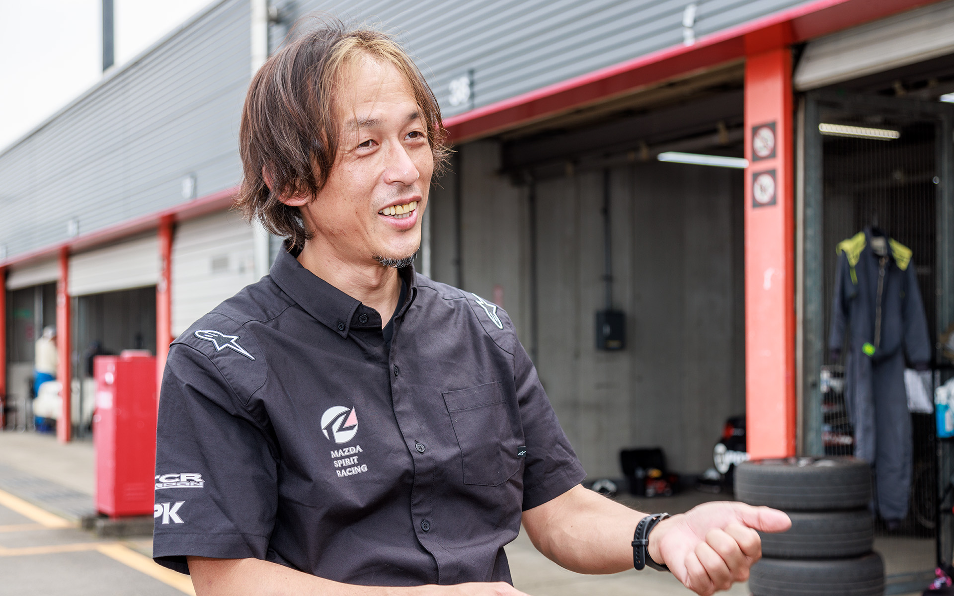 チームを率いる加藤彰彬氏は、自身の経験からもリアルとバーチャルの両方の重要性を訴える