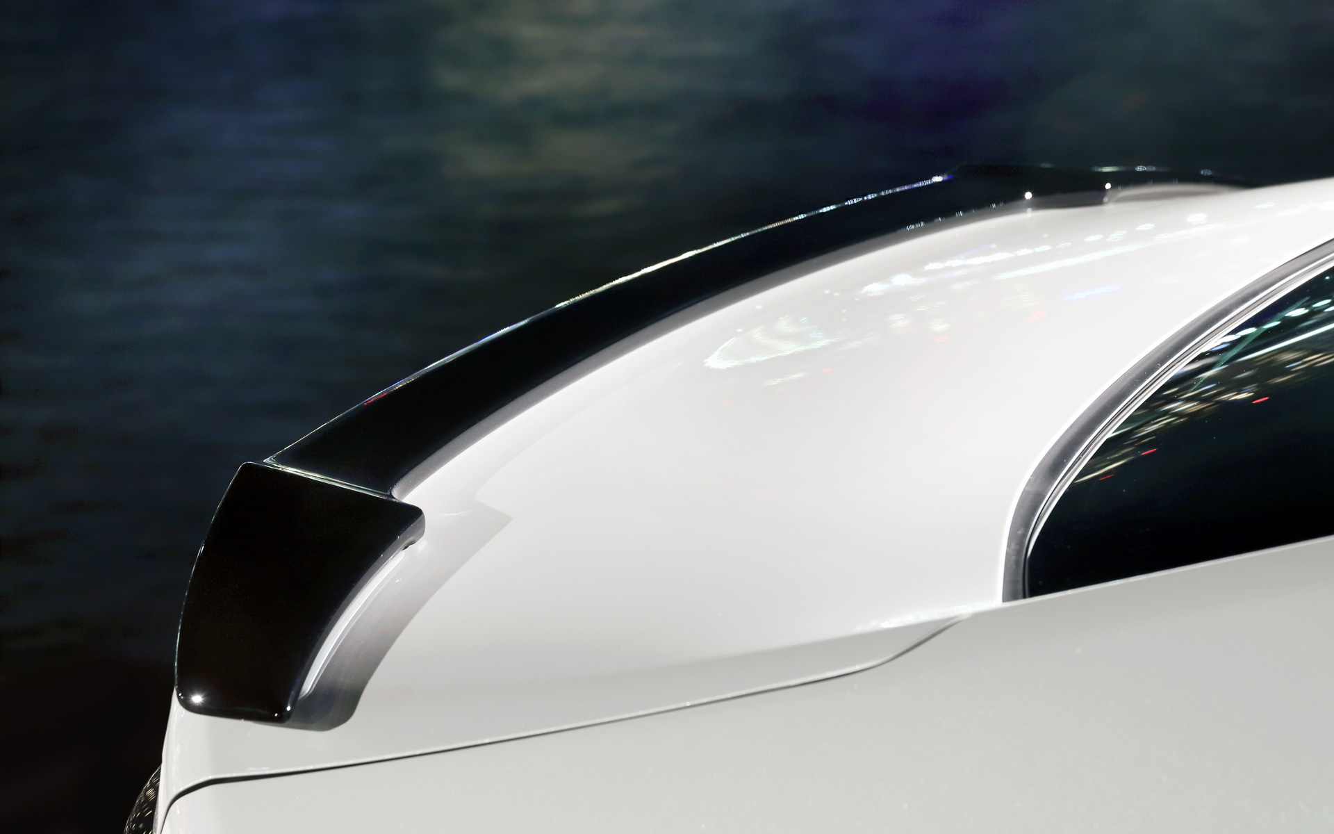 クリスタルブラック・パール塗装のエアロパーツ