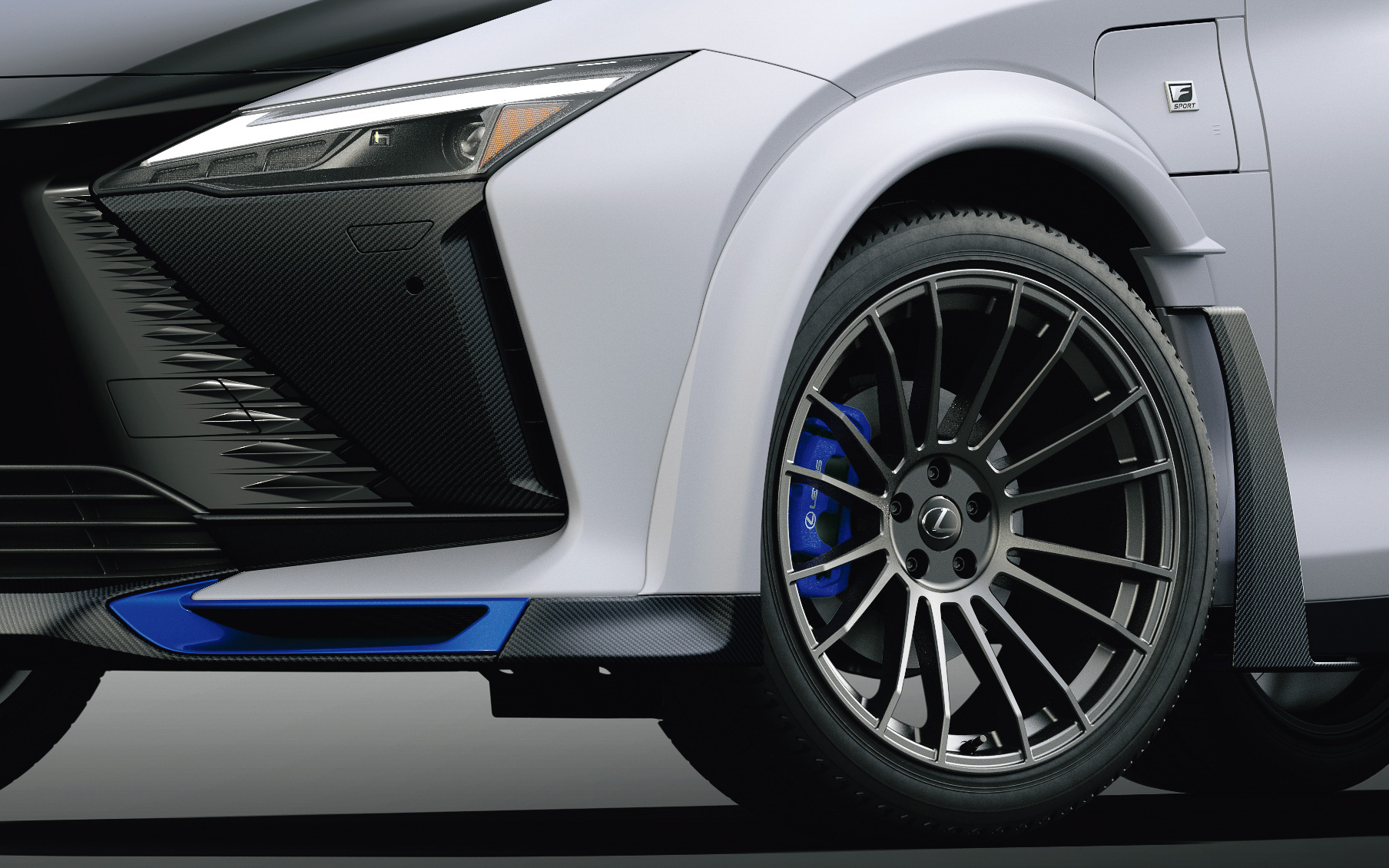 専用アルミホイール、ブルーブレーキキャリパーなど