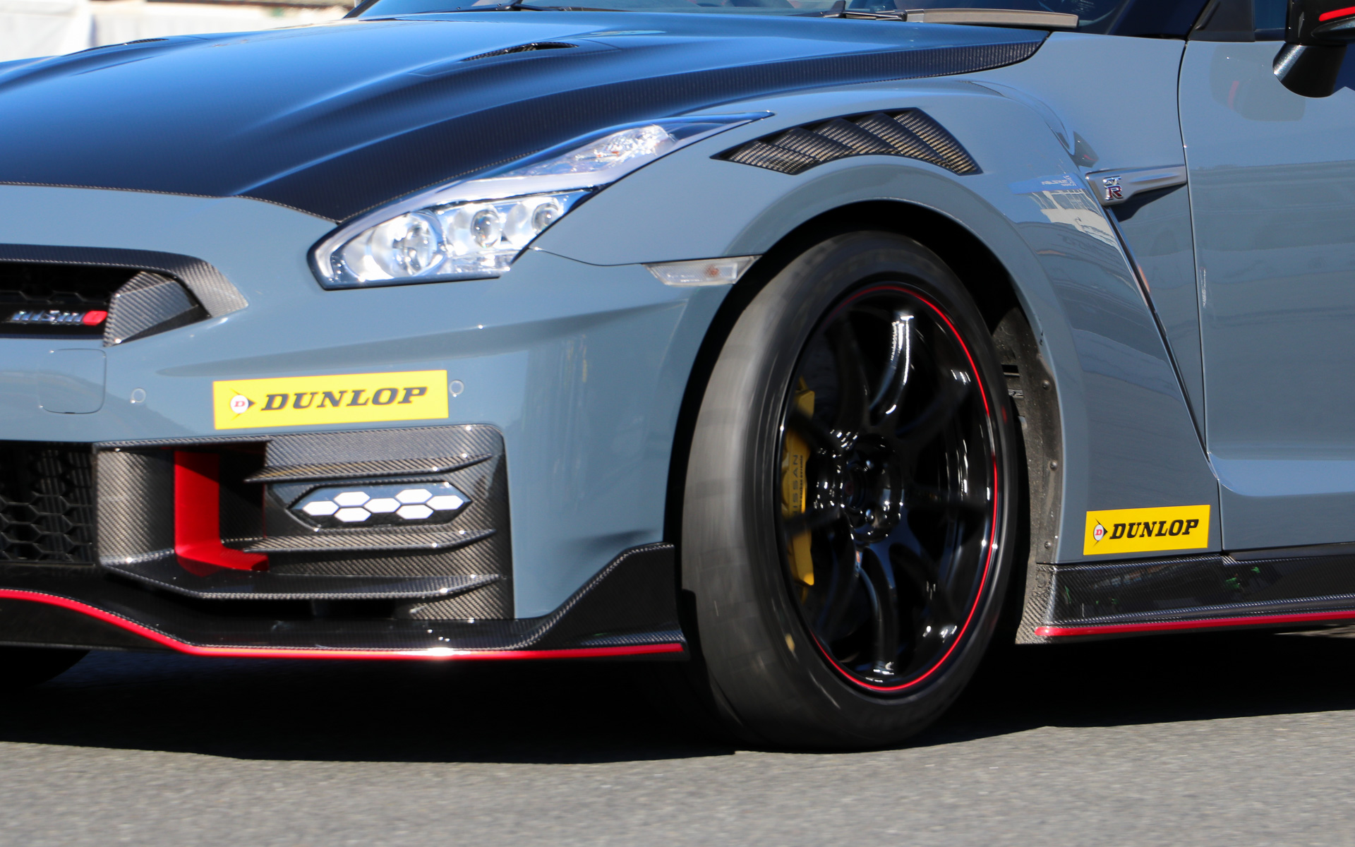 ランフラットタイヤでもハイパフォーマンスを発揮するSPORT MAXX PROTO