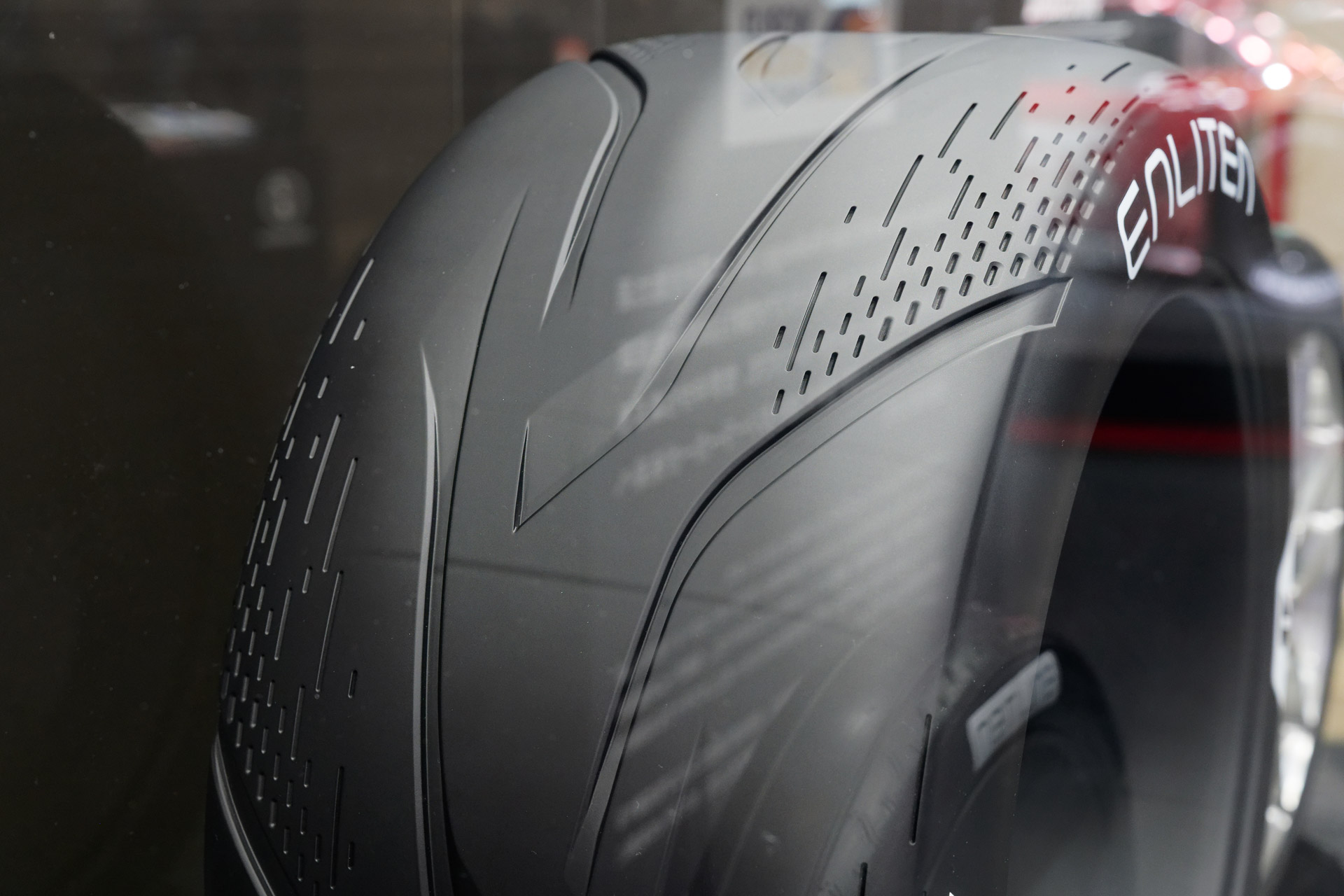 フォーミュラEを見据えたコンセプトタイヤ