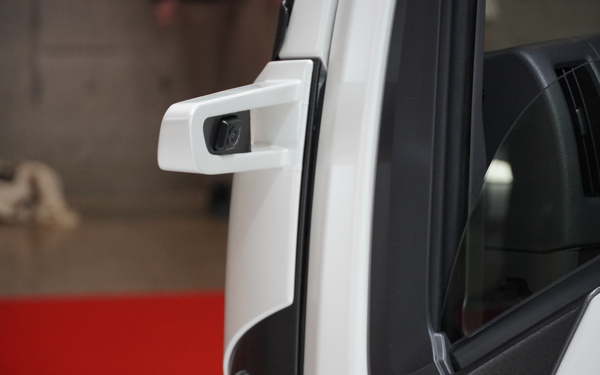 カメラを使ったスマートエアロミラー