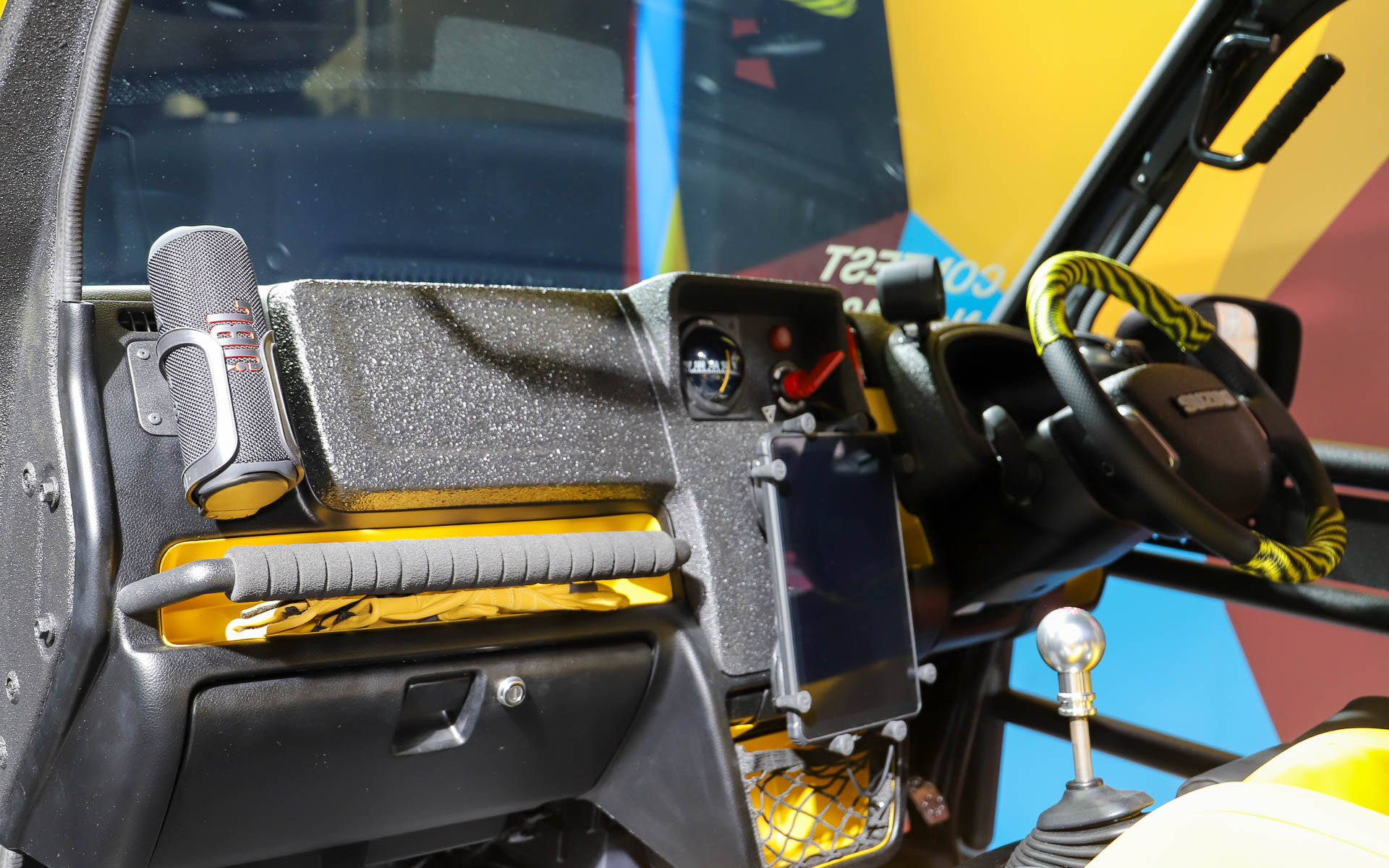 スピーカーやタブレットは防水性