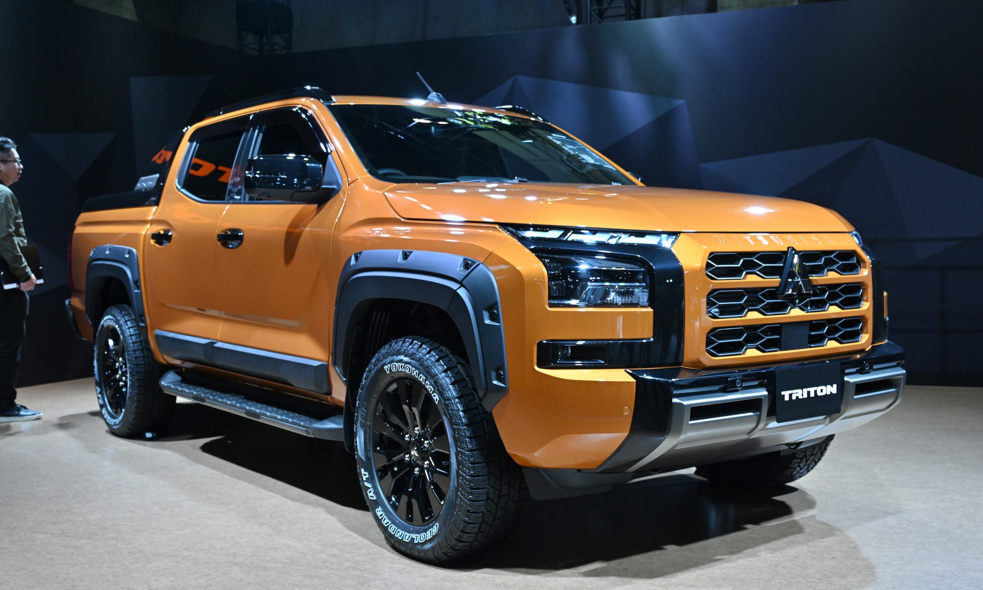 新型トライトン