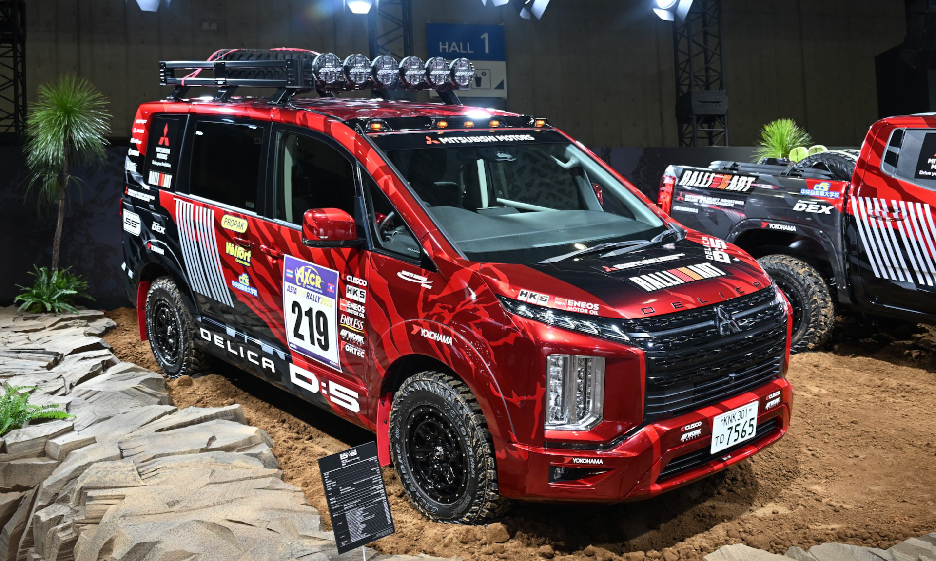 デリカD:5 サポートカー“アジアクロスカントリーラリー2023”実走車