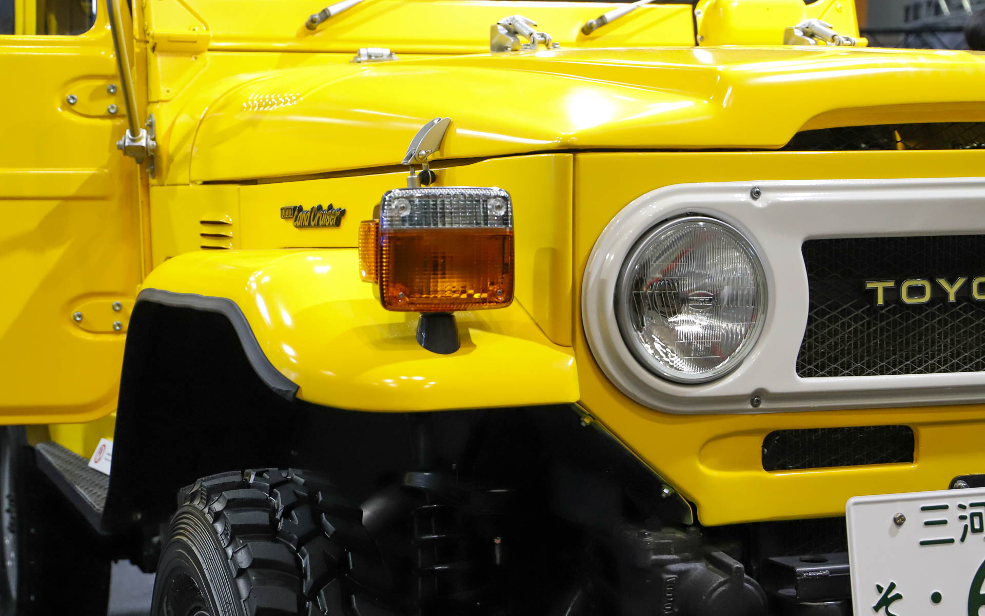 ランプ類は見た目は40のものを用いて、バルブを70の電圧に合わせているという