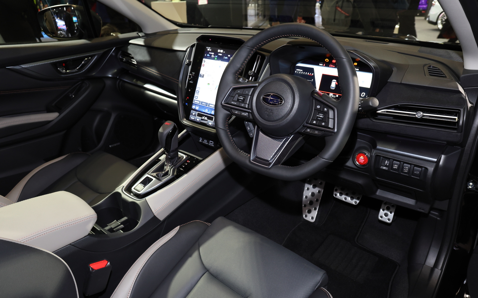 LEVORG LAYBACK STI performance。「LEVORG LAYBACK Limited EX」をベースに、純正パーツ・STIエアロパッケージを装着。さらに走りの性能を高めるSTIパフォーマンスパーツを各所に装着したパーツカスタマイズモデル