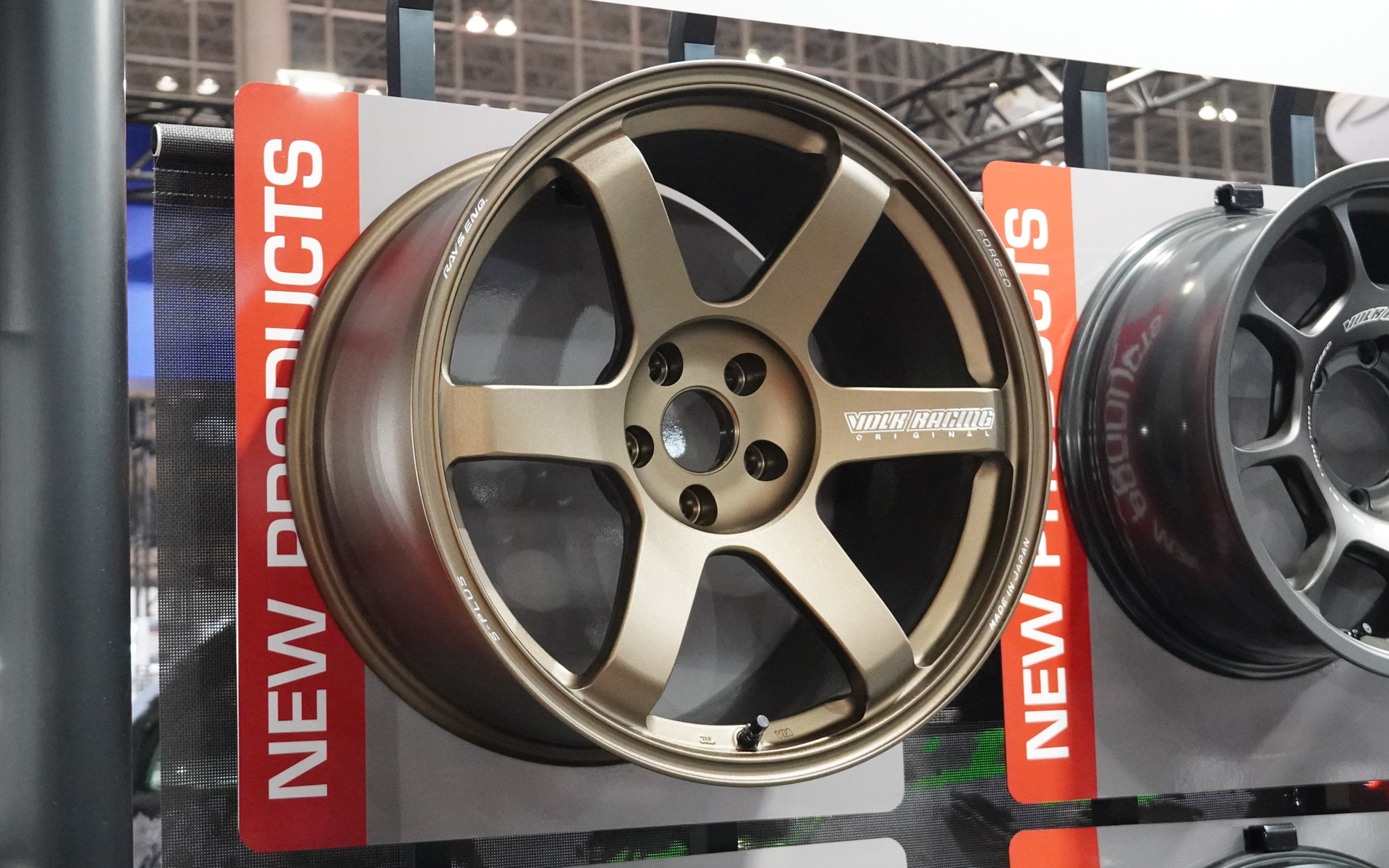 TE37 SAGA S-plusの19インチ