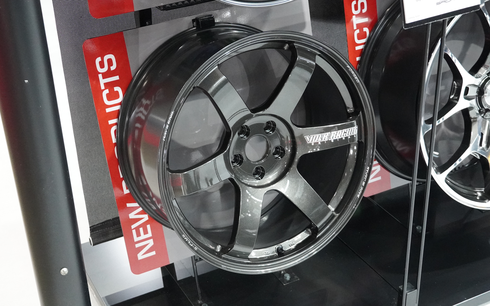 TE37 SAGA S-plusの20インチ