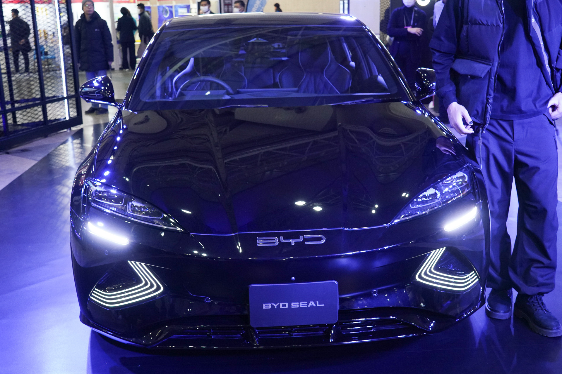 ハイエンドEVセダン「シール」