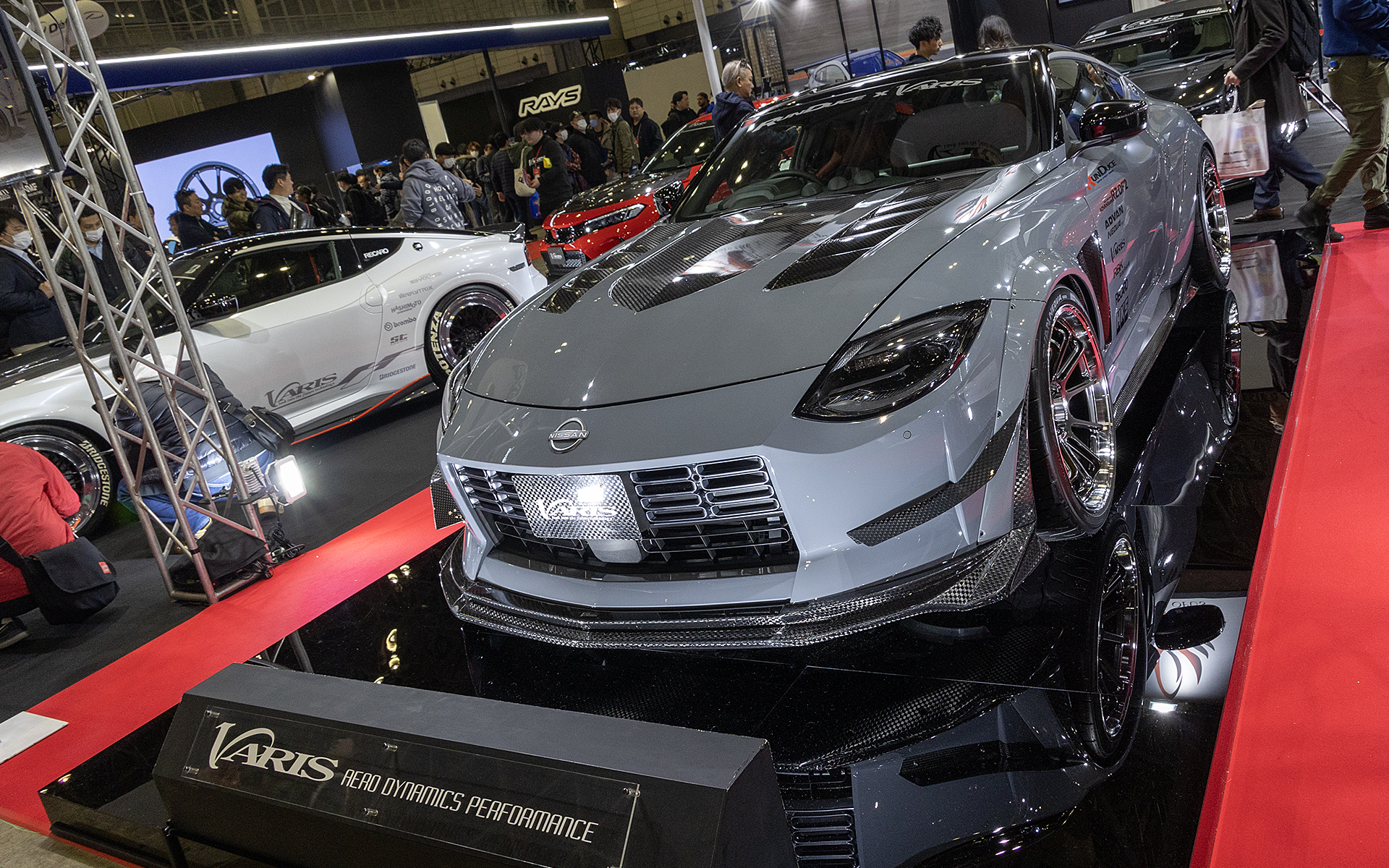 日本だけでなく海外からの注目度も高い日本のチューニングカー。機能重視のレーシングカーとは違い、速さを求めながらストリートカーとしての快適性や安全性、そしてカッコよさを求めた独特の存在だ