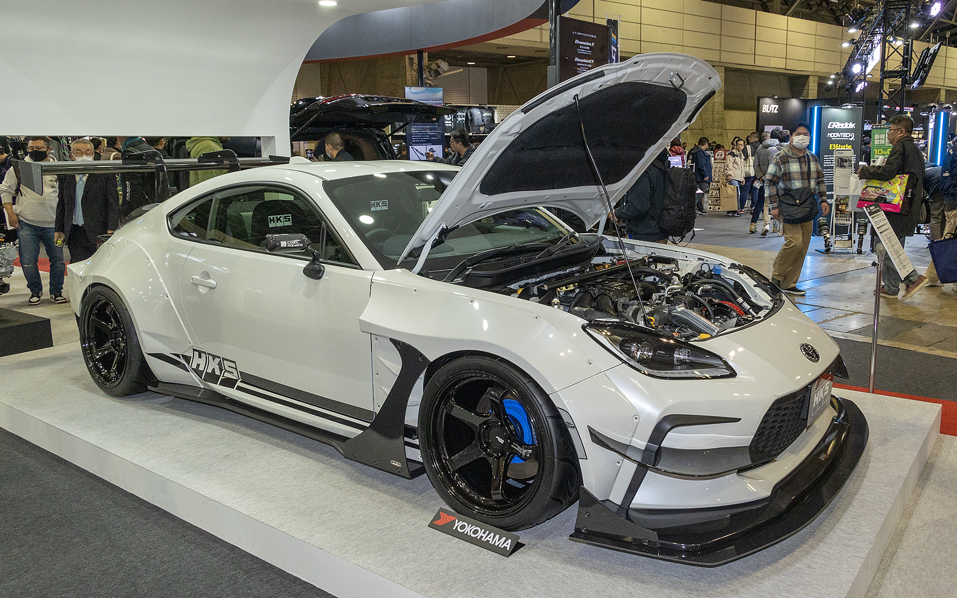 つくばサーキットタイムアタック用GR86で開発されたパーツやノウハウをストリート向けに落とし込んだ車両。パワーチューニングと環境配慮を両立させた作りとする.もちろん保安基準適合