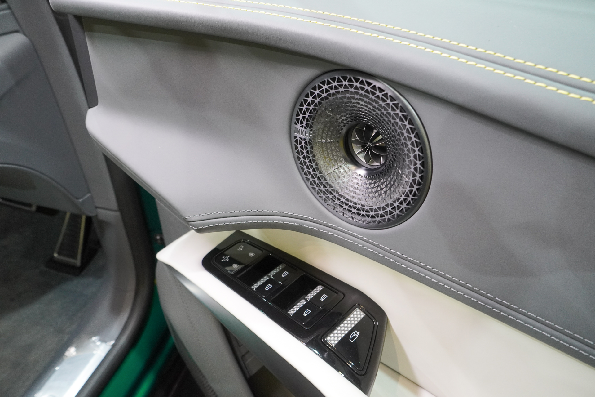 「エレトレ R」