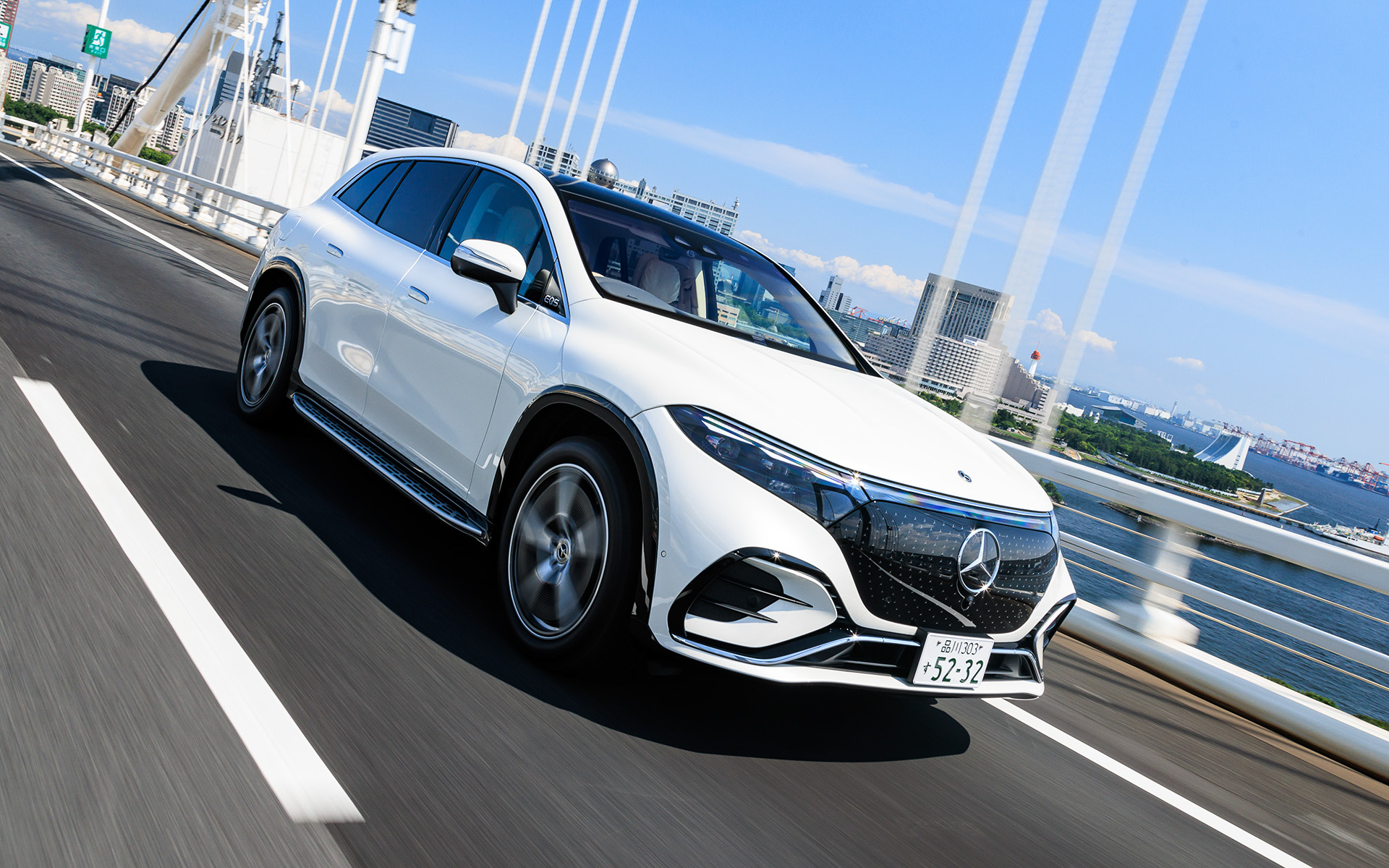 7人乗りSUVの新型バッテリEV（電気自動車）「EQS SUV」