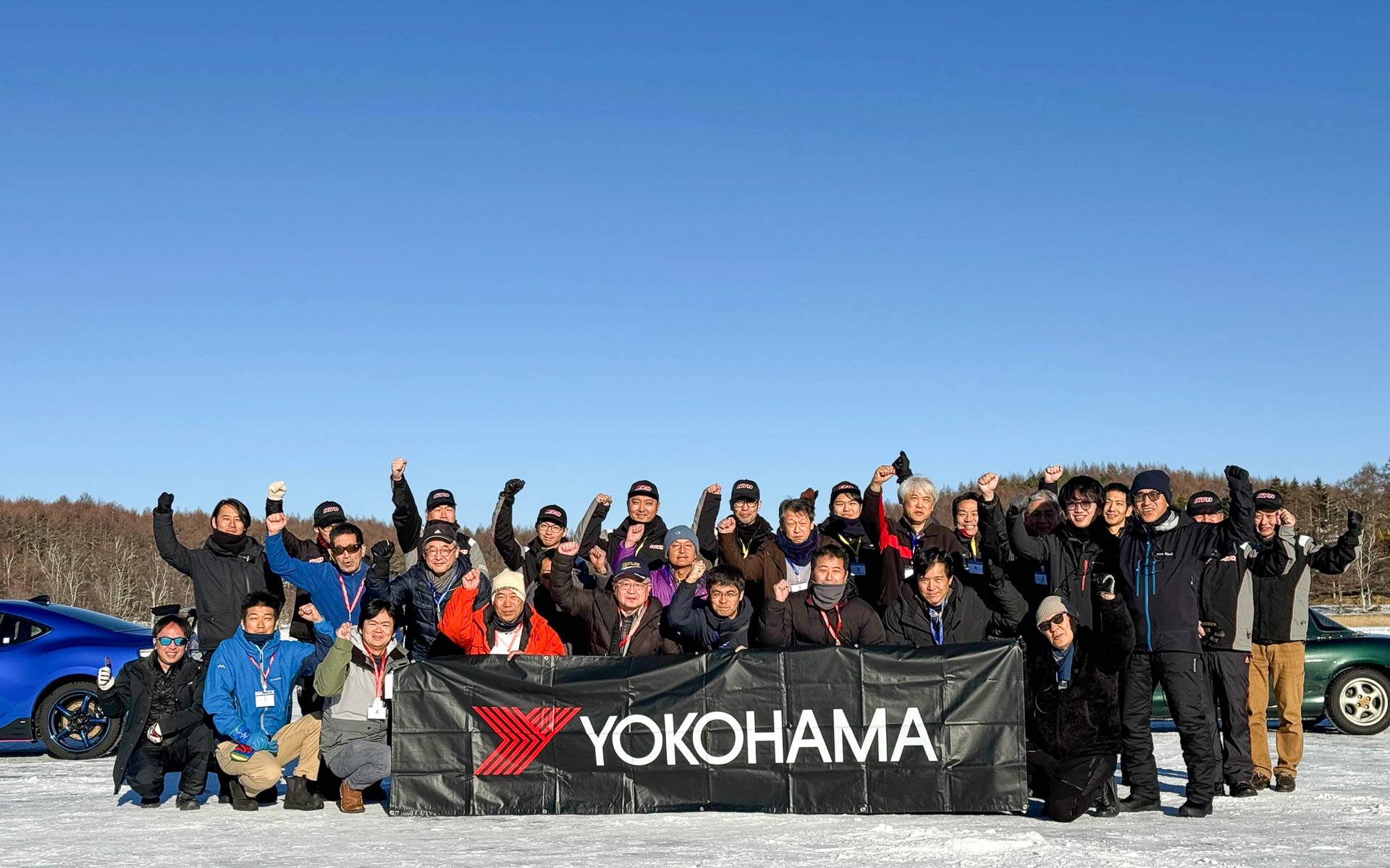 2024iceGUARD7＆PROSPEC Winter Driving Parkの参加メンバー。朝一で寒かったけど皆さんうれしそう