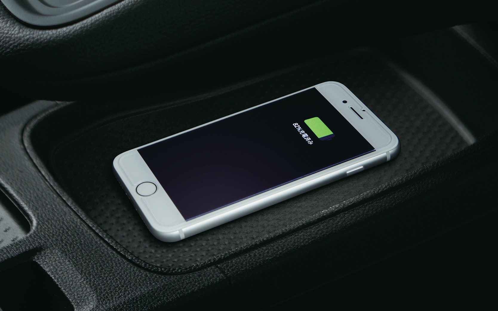 スマートフォンワイヤレスチャージャー