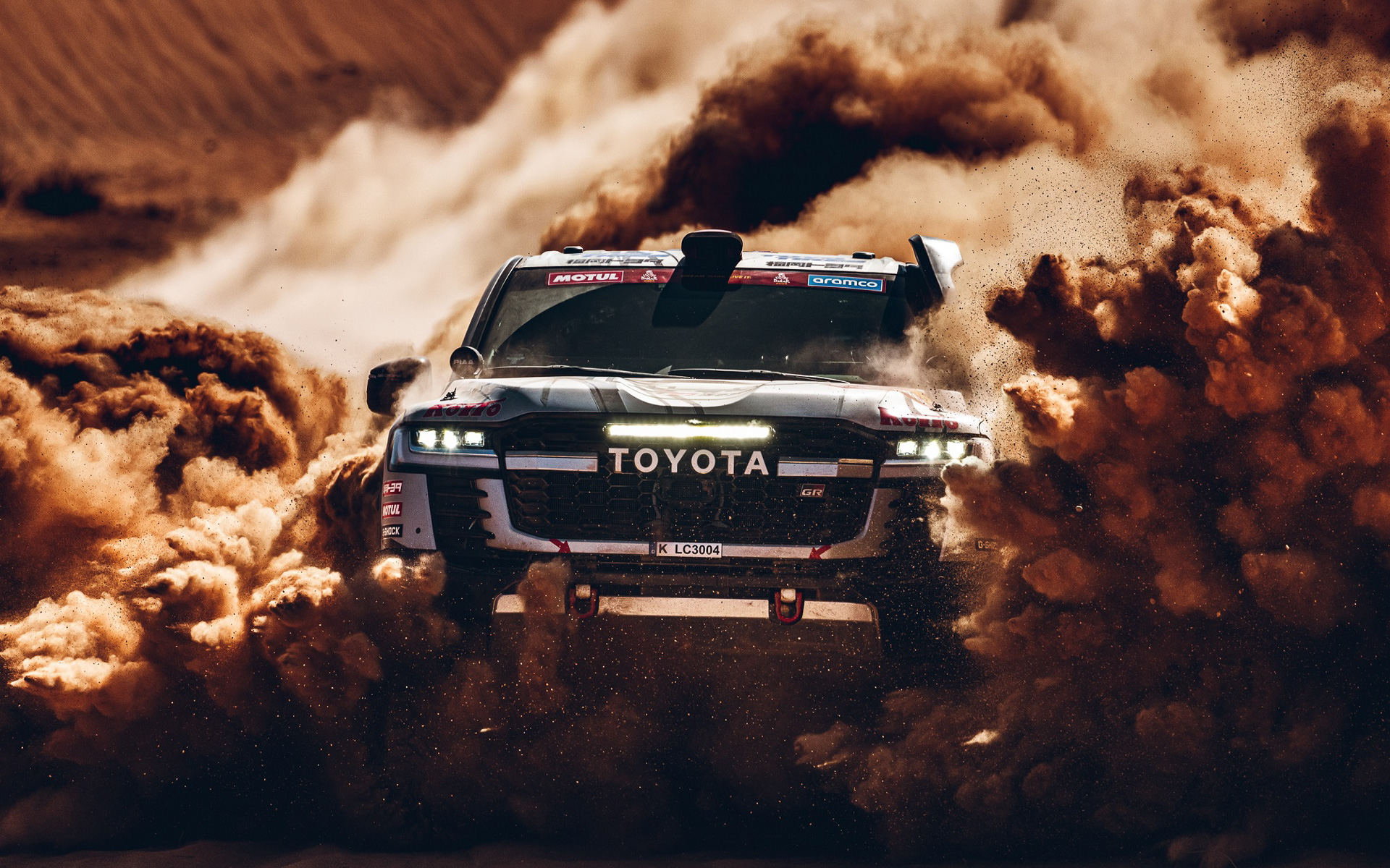 ダカールラリーでTLCは市販車部門で11連覇している