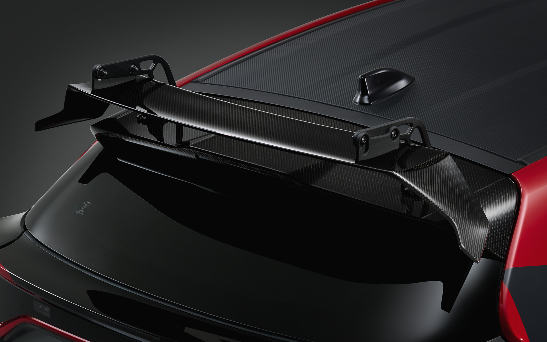 GRヤリス RZ“High performance・Kalle Rovanperä Editionのリアウィング