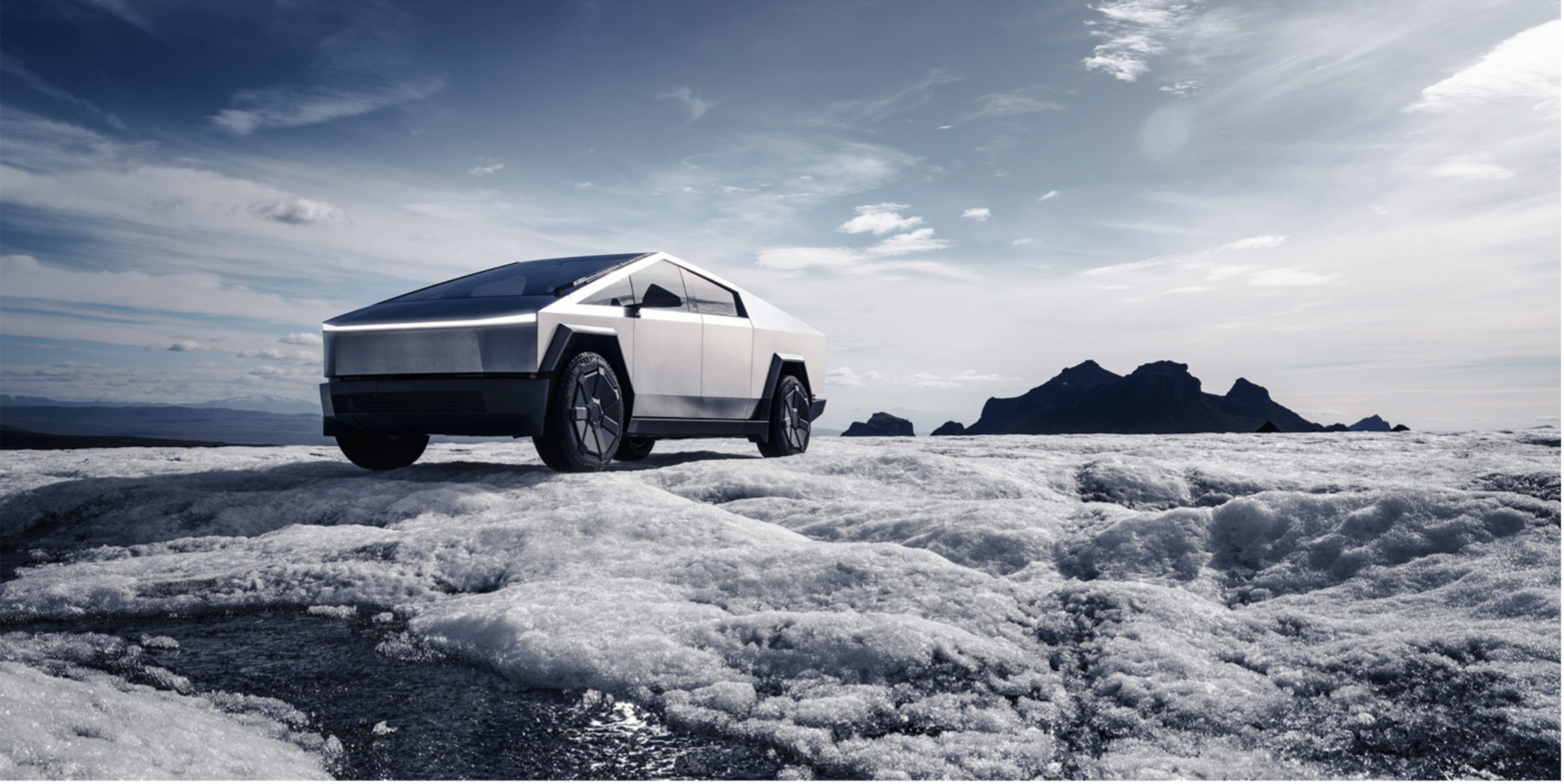 納車を開始したサイバートラック