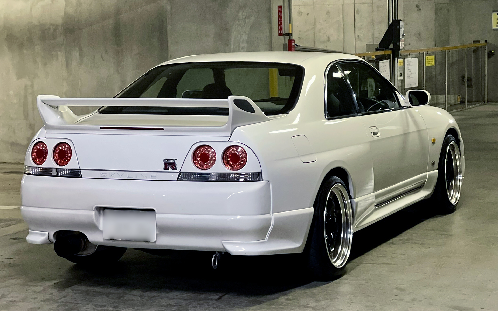 人生で初めて手洗い洗車をお願いすることに