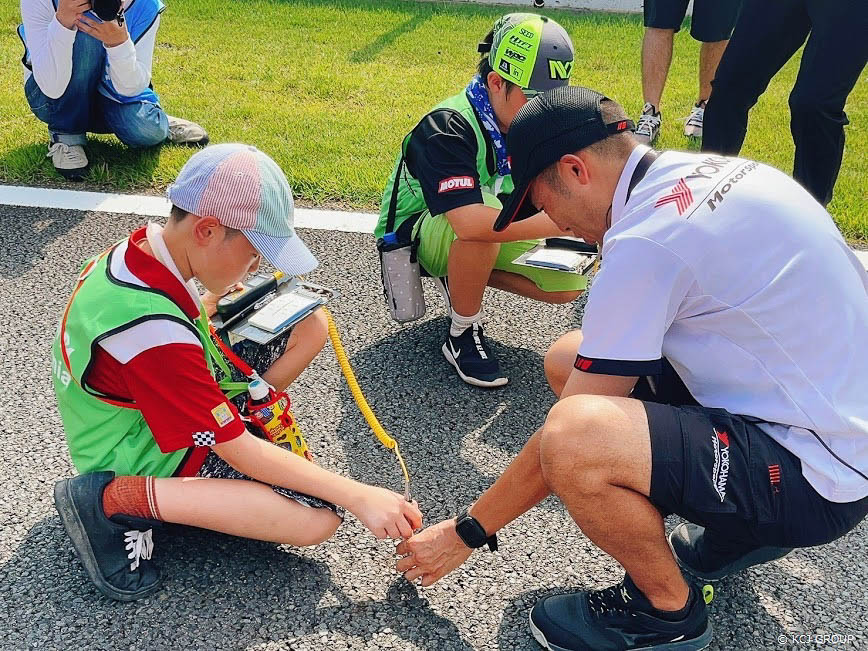 レーシングタイヤサービス