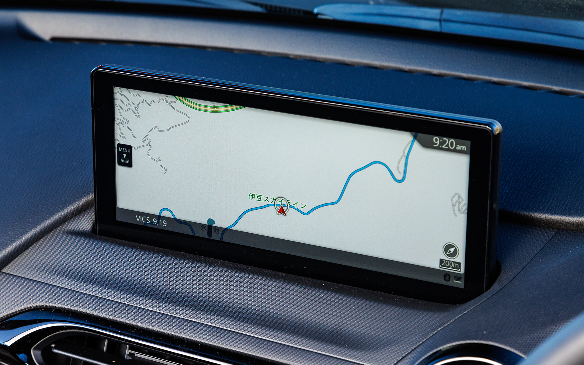 縦長の7インチディスプレイから8.8インチのワイドモニターに変更したほか、ソフトウエアも新世代のマツダCONNECTにアップデートを実施