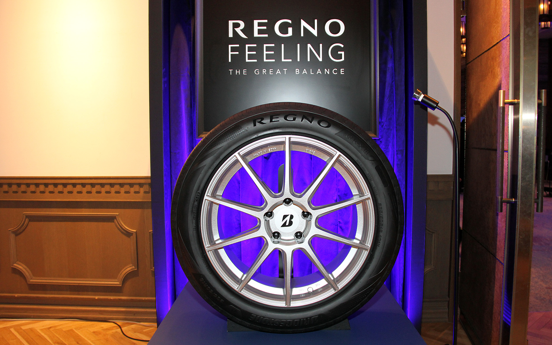 「REGNO GR-X III」の発売サイズは195/65R15 91H～275/35R20 102W XLの51サイズで、価格は2万6730円～10万8350円/本