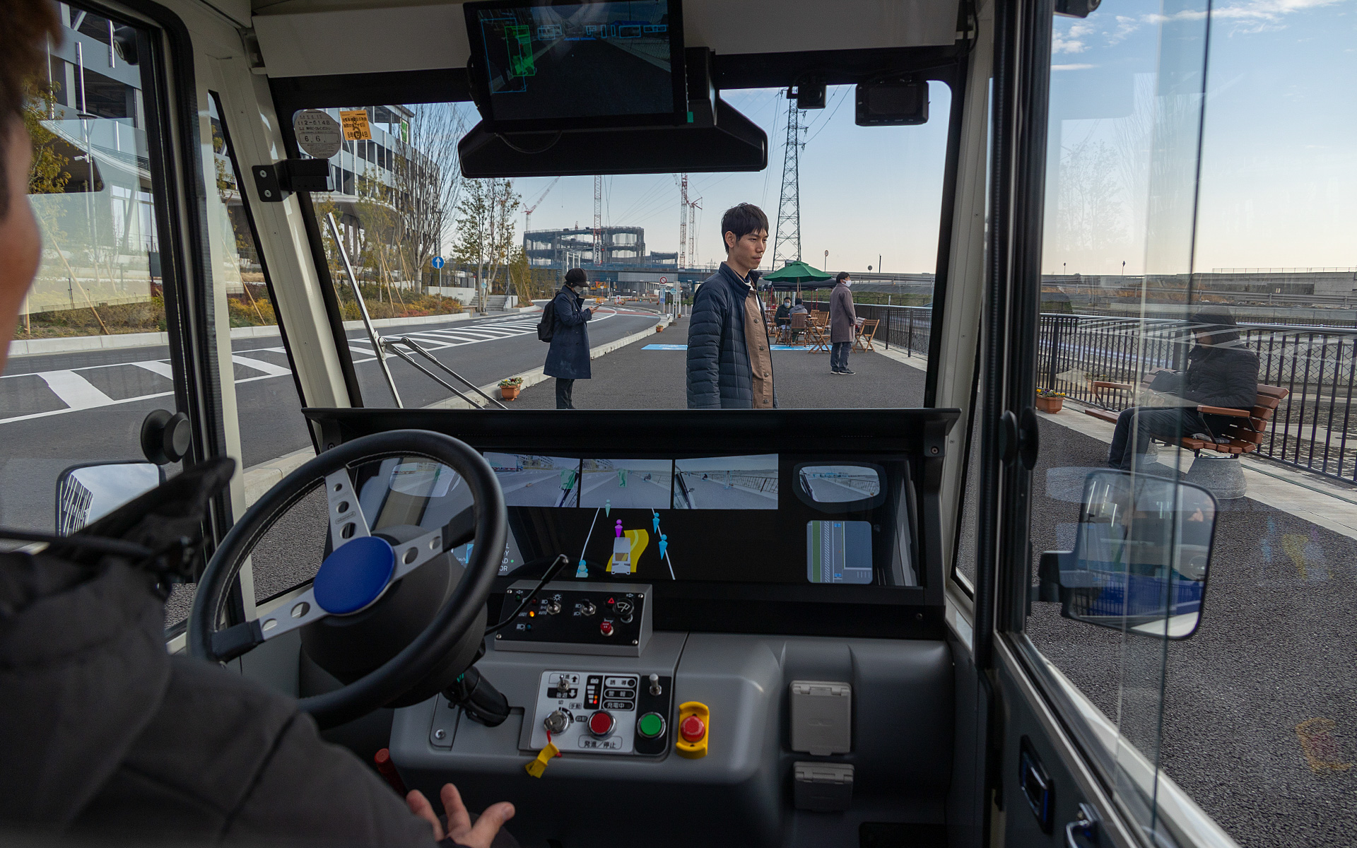 ディスプレイに注目。カメラやセンサーによってこのように認識されている