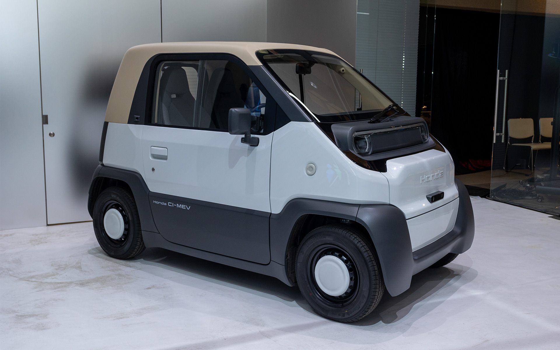一般を対象した試乗体験では先日のモビリティショーに出展された「CI-MEV」も使用される予定