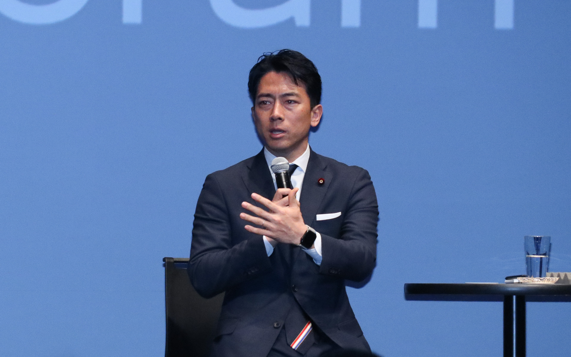 日産がBEVを配る意義について力説する小泉議員