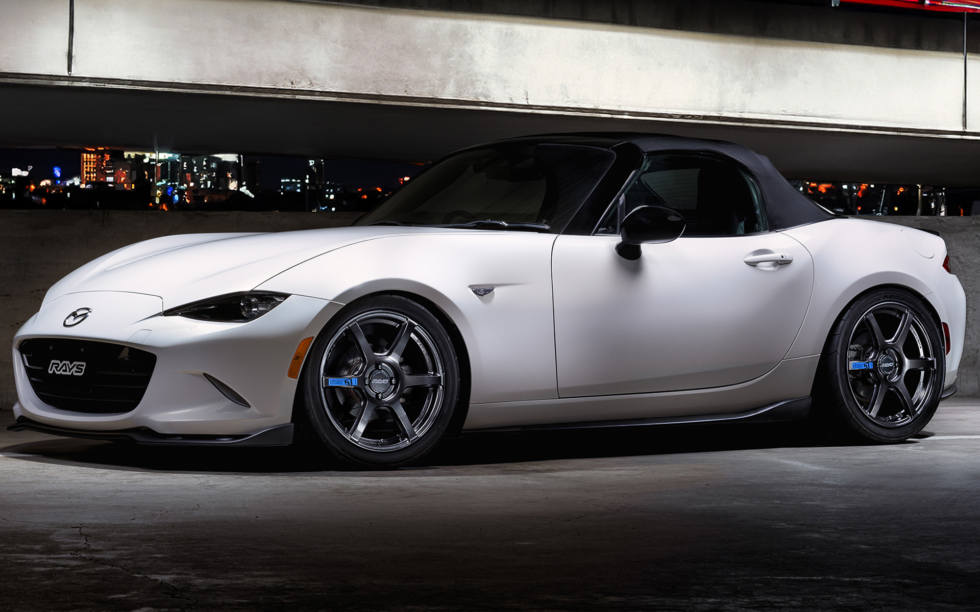 レイズは「グラムライツ」ブランドからよりスポーティなホイール「57C6 Spec M」を発売した