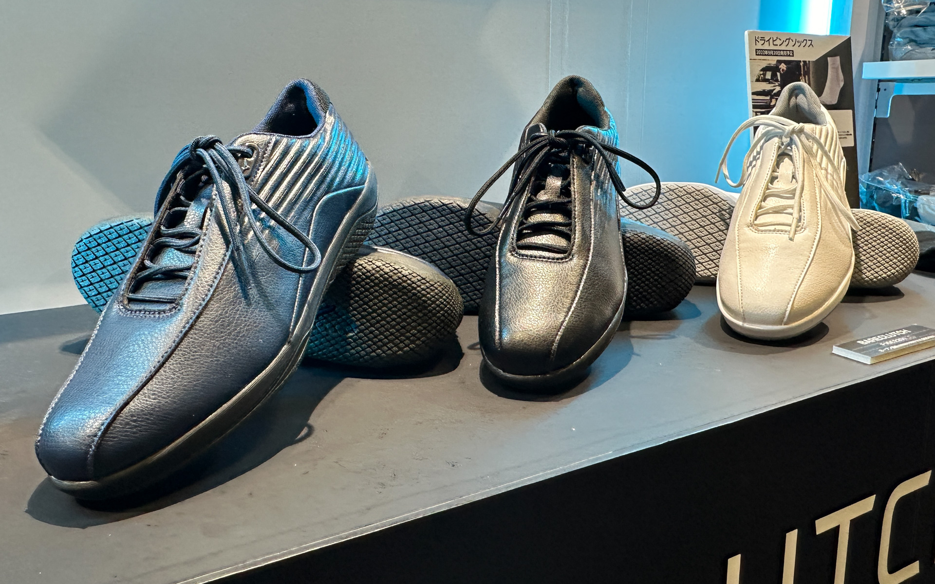 ミズノのドライビングシューズ「BARECLUTCH」