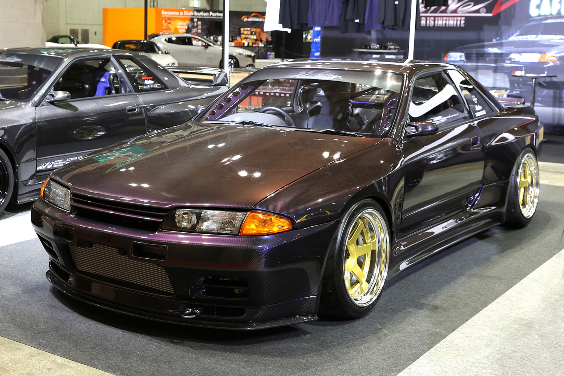 チューニングカー部門：ACTIVE FULL DRYCARBON-R「ガレージアクティブ」