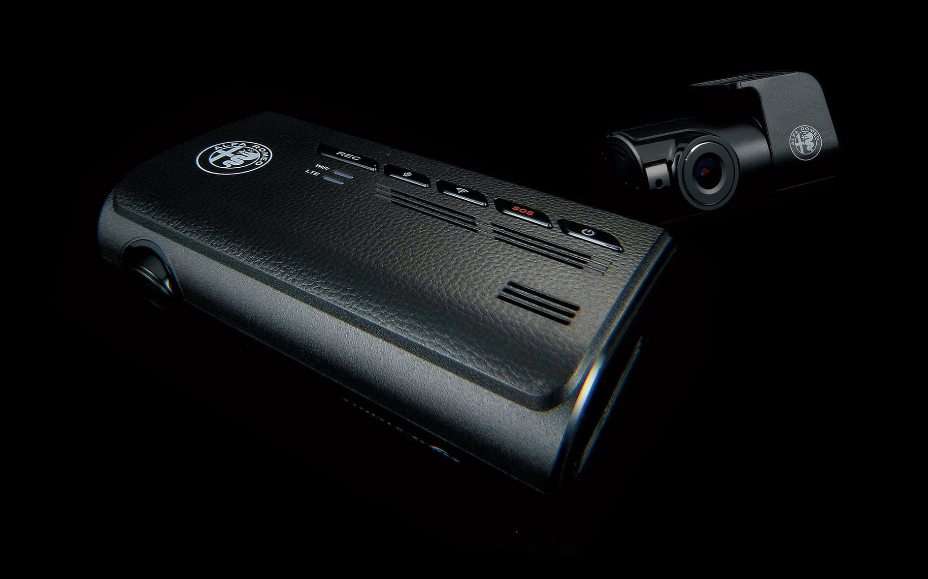 Alfa Romeo純正クラウド型ドライブレコーダー