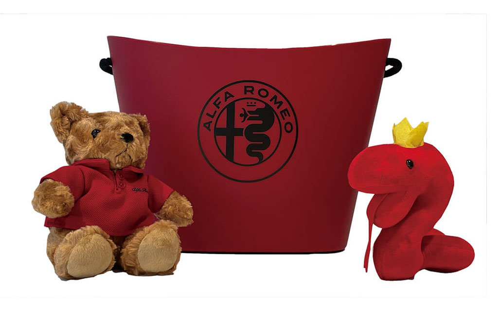 「Comfortバージョン」では人気オフィシャルグッズ3点とドットール・ヴラニエスのディフューザー250mlをパッケージ