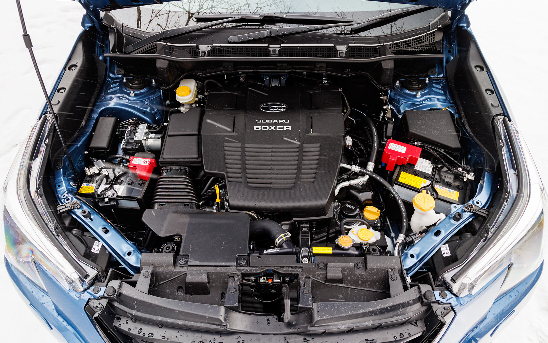 最高出力107kW（145PS）/6000rpm、最大トルク188Nm（19.2kgfm）/4000rpmを発生する水平対向4気筒DOHC 2.0リッター直噴FB20エンジンと、最高出力10kW（13.6PS）、最大トルク65Nm（6.6kgfm）を発生するMA1モーターを搭載。トランスミッションにはCVTを組み合わせる。WLTCモード燃費は14.0km/L。燃料タンク容量は48L