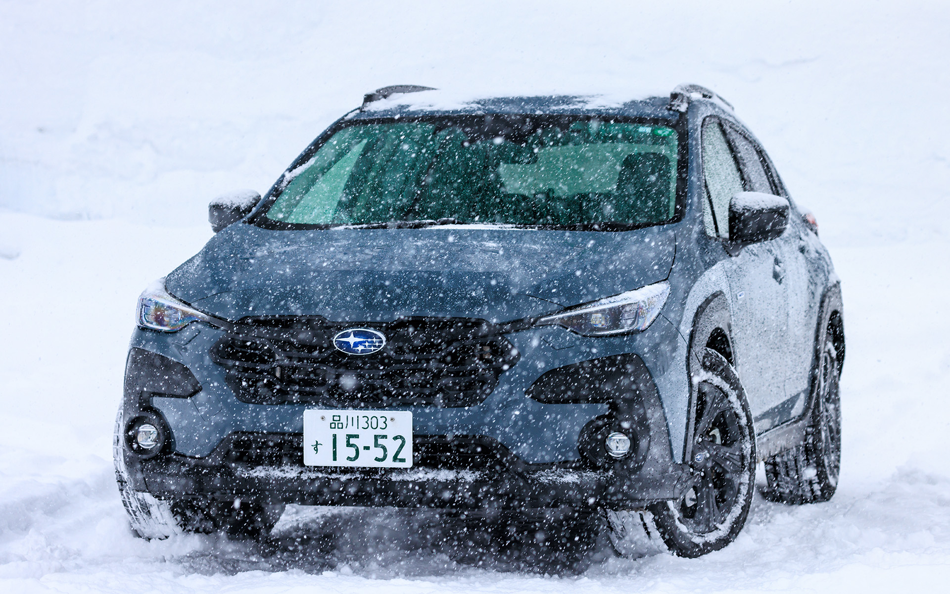 クロストレック リミテッド（2WDモデル306万9000円/4WDモデル328万9000円）。ボディサイズは4480×1800×1575mm（全長×全幅×全高、ルーフレール装着車は全高＋15mm）、ホイールベースは2670mm。最低地上高は200mm