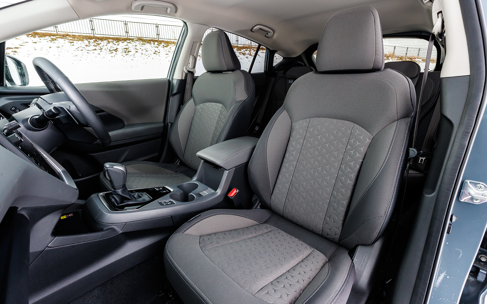 クロストレック リミテッドのインテリア。縦長の11.6インチのセンターインフォメーションディスプレイは標準装備となる