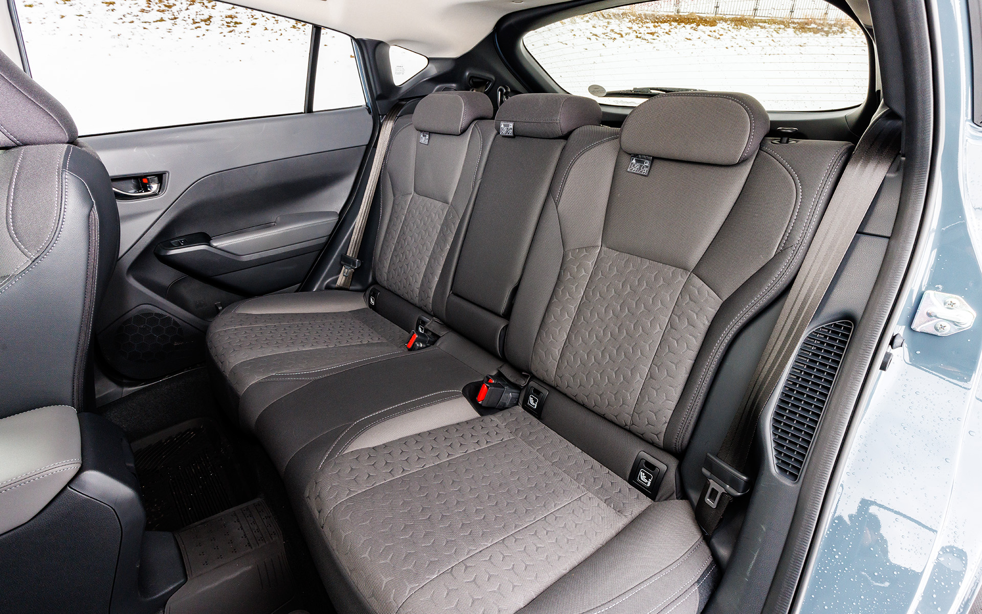 クロストレック リミテッドのインテリア。縦長の11.6インチのセンターインフォメーションディスプレイは標準装備となる