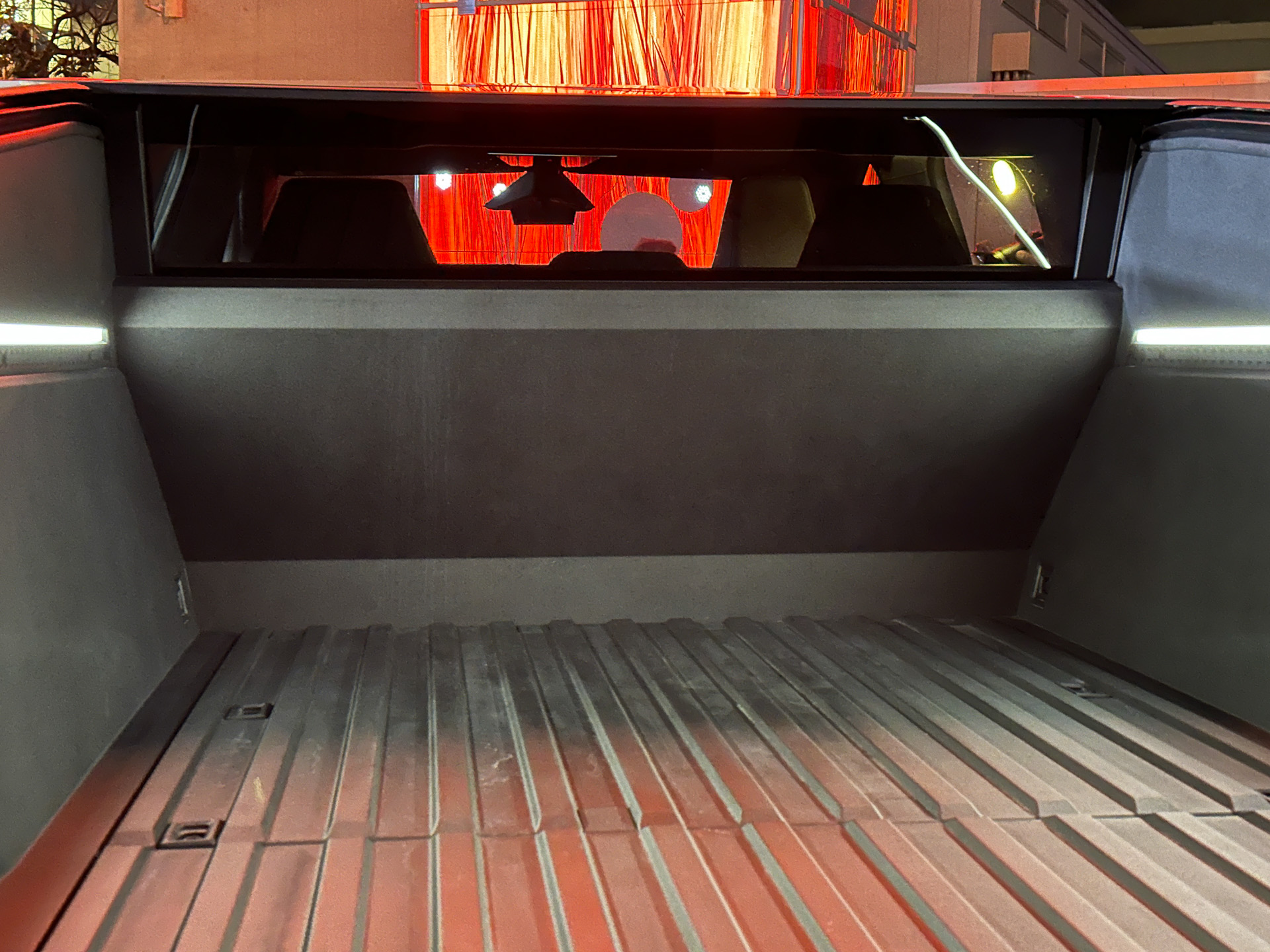 リアの収納スペース