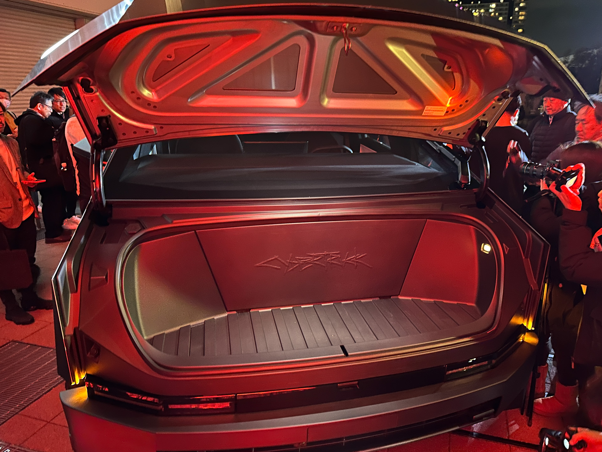 フロントの収納スペース