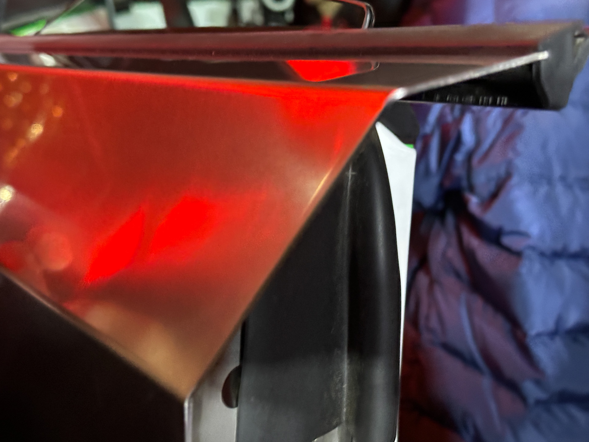 ステンレスのボディを採用