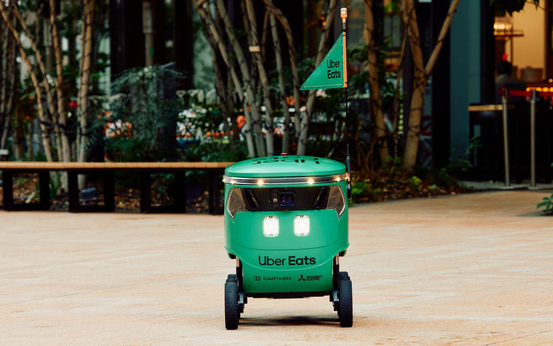 米国に続き世界2か国目となるUber Eatsのロボットデリバリーサービスを3月中に都内で開始予定