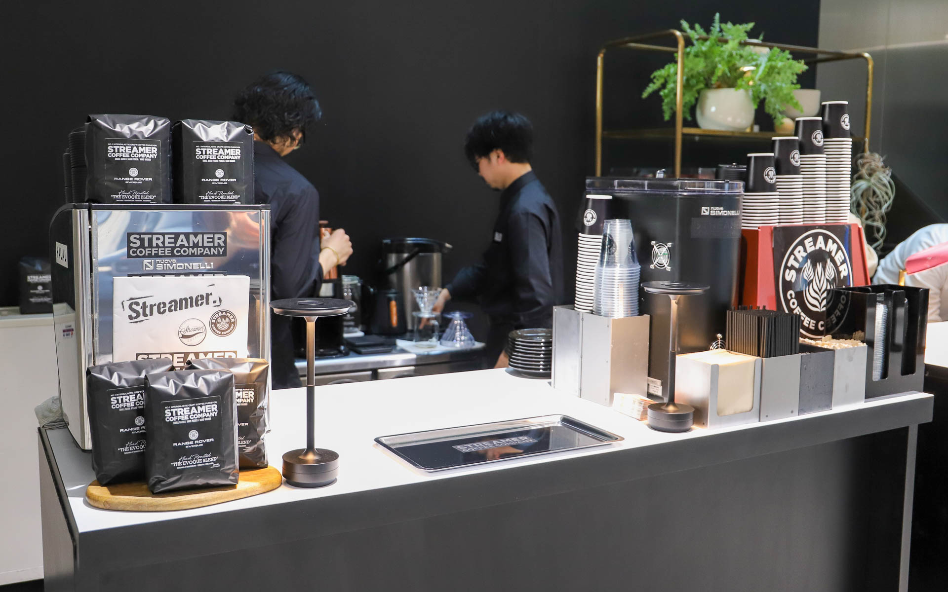 「STREAMER COFFEE COMPANY」によるオリジナルコーヒーを提供